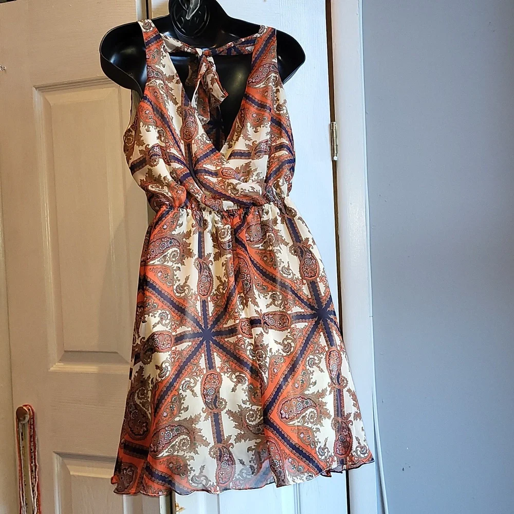 Paisley Print Cross Back sleeveless Dress - Picture 3 of 6